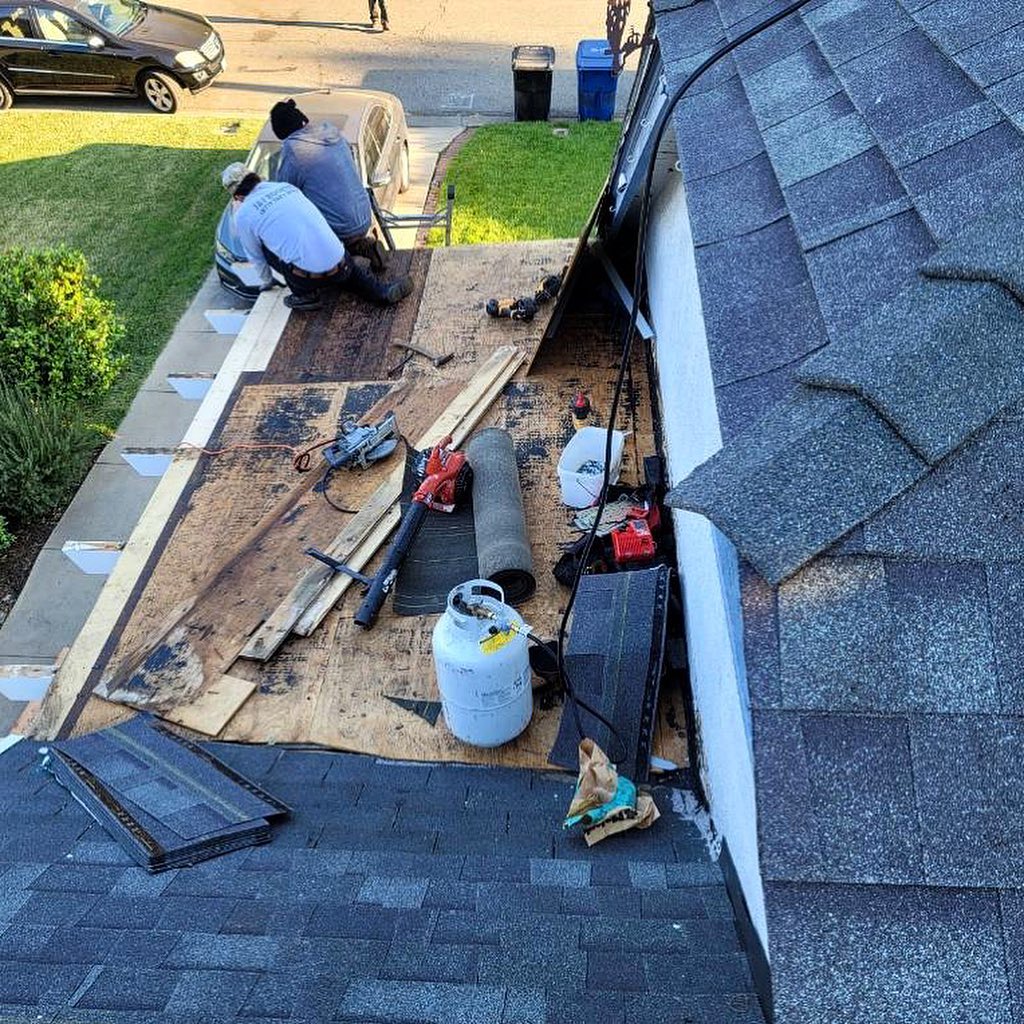 J&J Roofing was built on the principles of offering quality workmanship, and honest estimates. The company grew to be the highest rated company in Southern California and remains one of the most well-respected and skilled roofing establishments around.